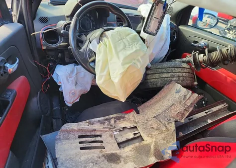 2013 Fiat 500 Abarth z USA, uszkodzony, nr VIN 3C3CFFFH4DT607186